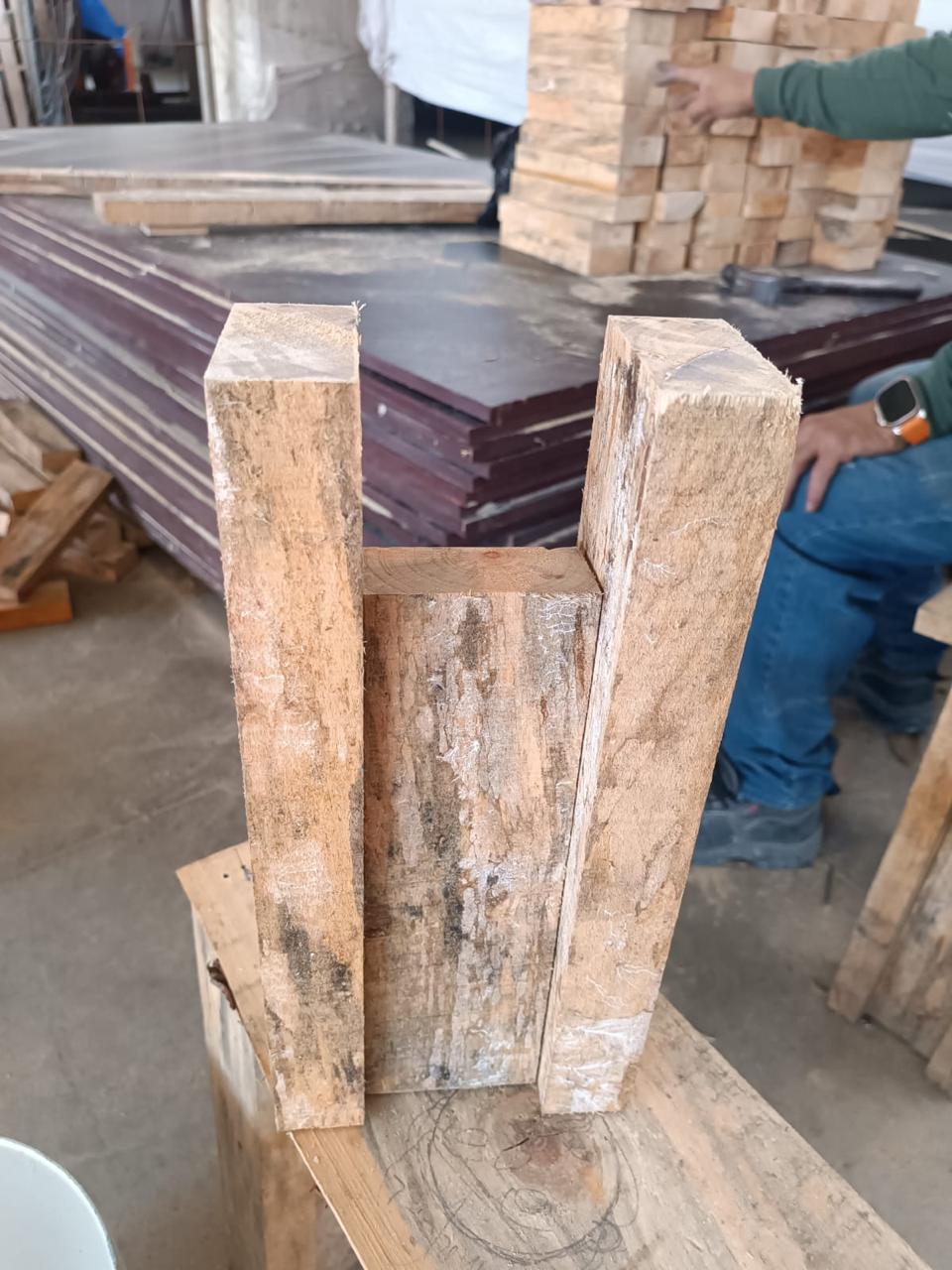 Reyes de madera estructural para apuntalamiento